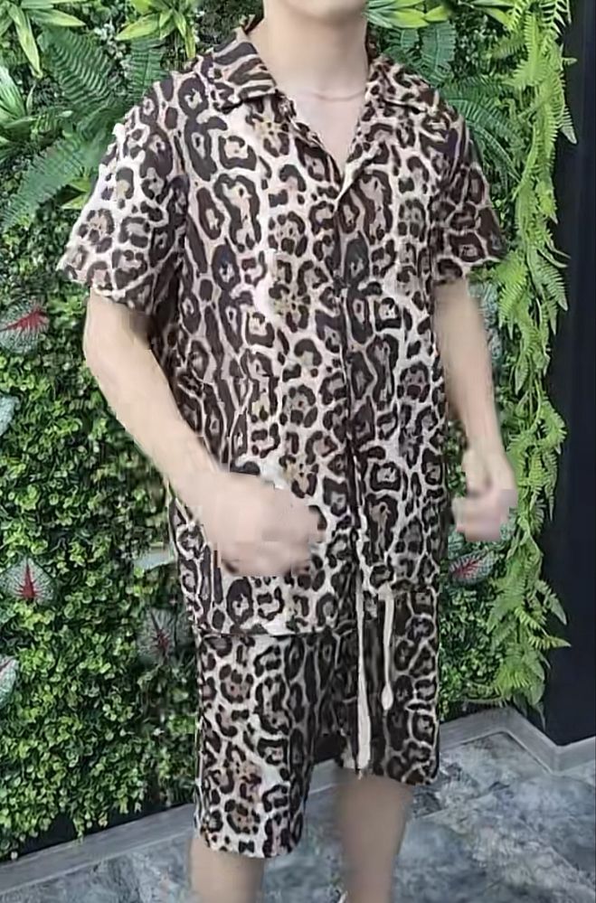 Compleuri Animal print! Camasa si Pantaloni scurti!
