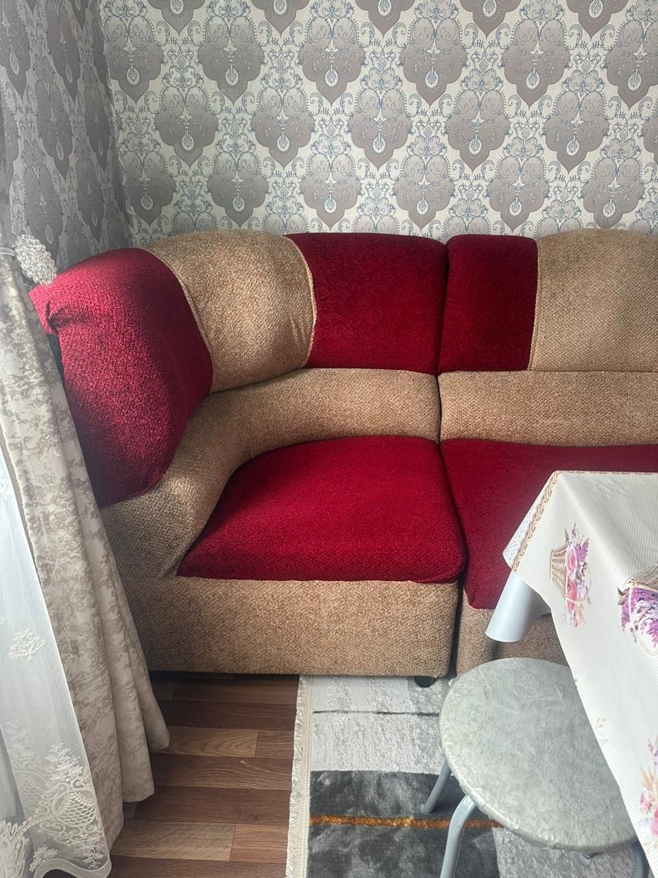 Продам диван угловой