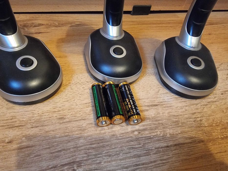 Lampa Neagra Argintie cu Baterii de Birou 3W