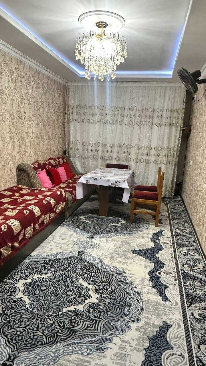 Продам свою 2-х комнатную квартиру 2/9/9, новый лифт.