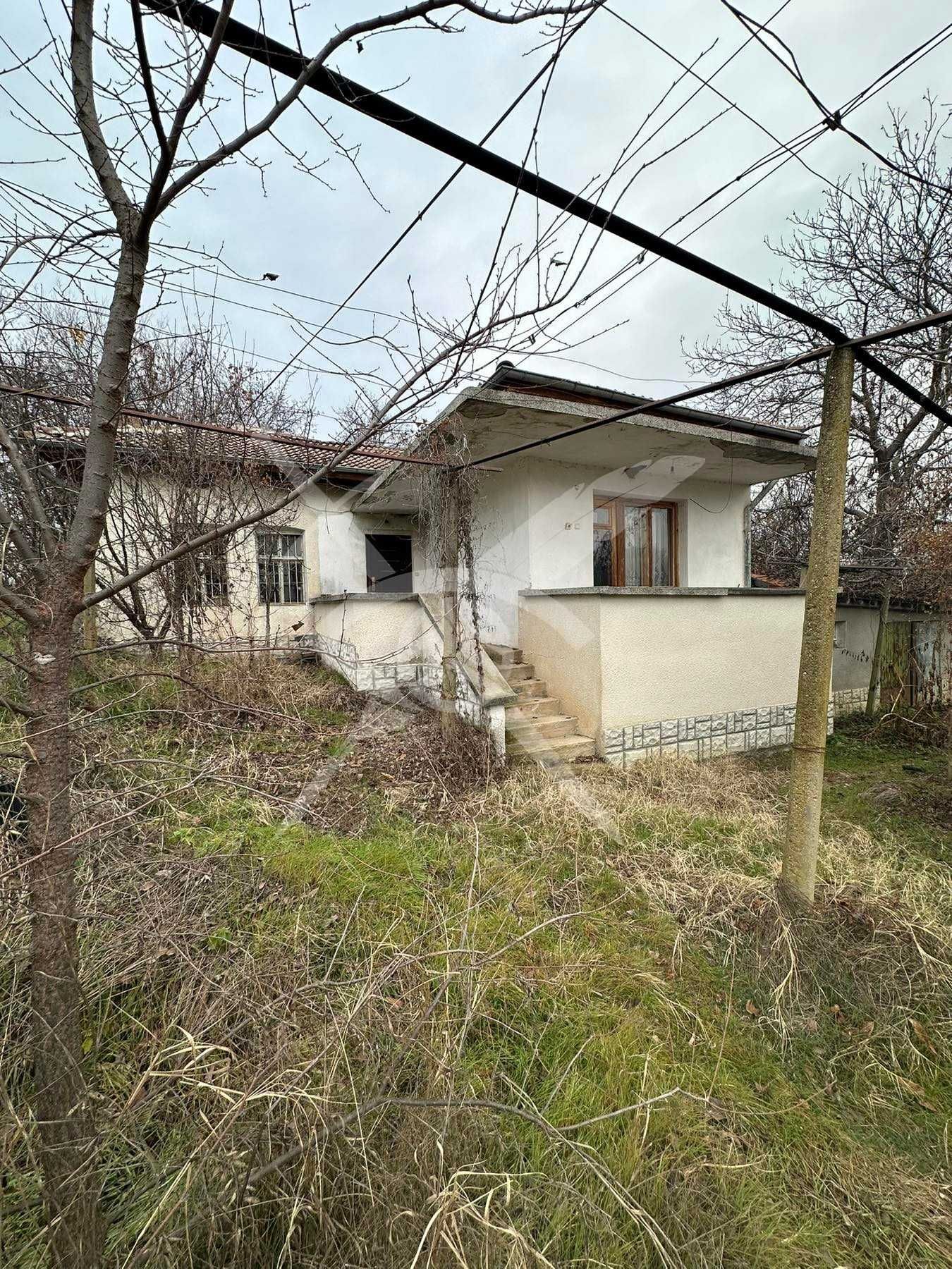 Къща с 2дка двор в Климент! 73840