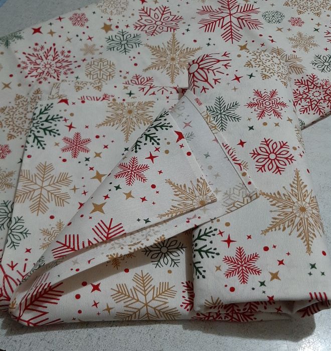 Скатерти праздничные