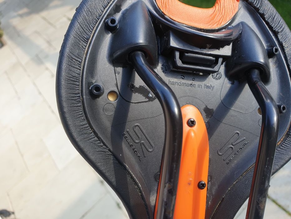 Vand sa bicicleta. Model Selle Royal Respiro