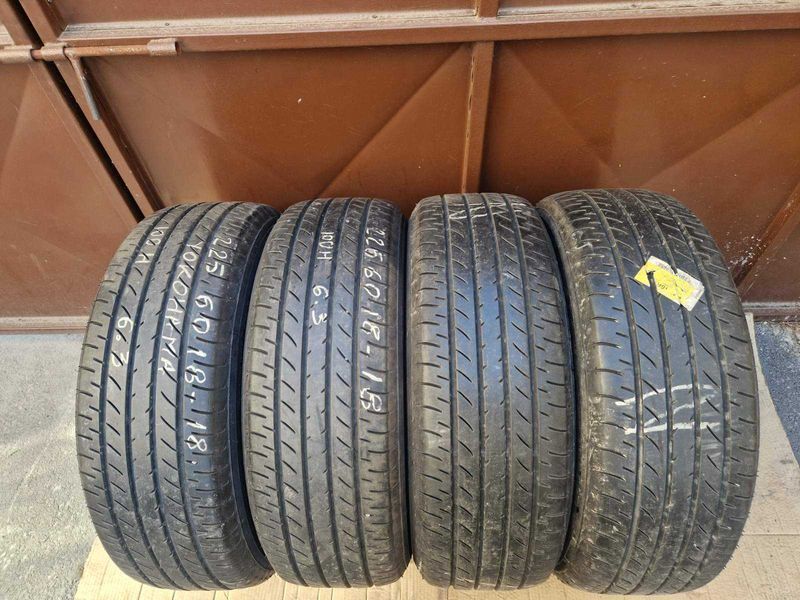 4 Yokohama R18 225/60
летни гуми 
DOT1818