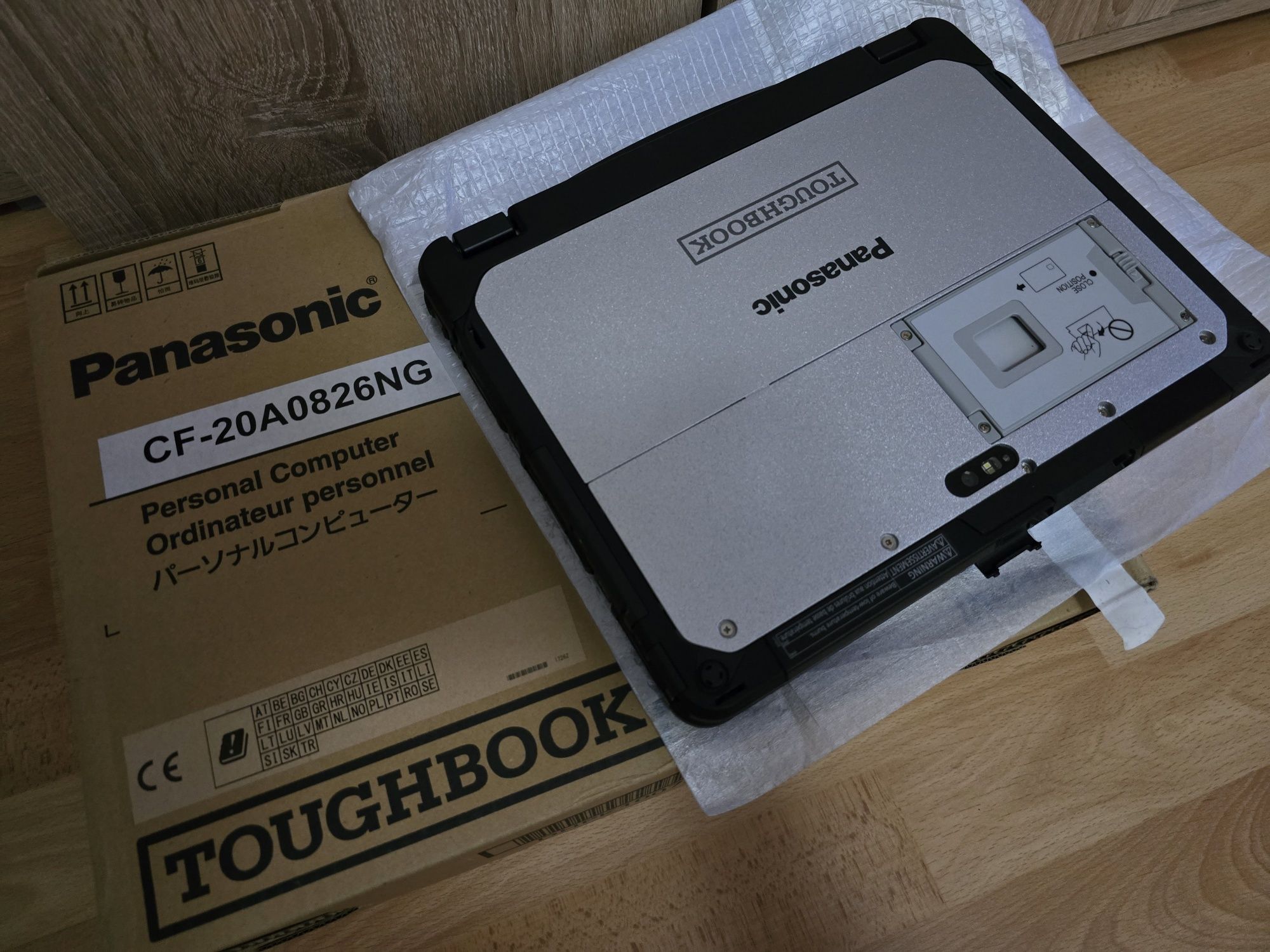 Tableta laptop 2 in 1 panasonic cf 20 nou