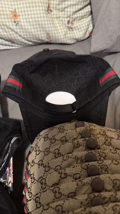 Sepci cu diferite modele, calitate foarte buna