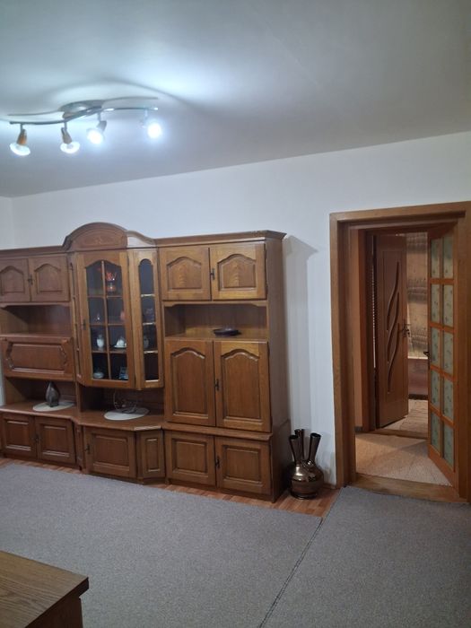 Închiriez apartament 2 camere