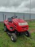 Tractoraș gazon/ iarba  MTD 18 cai 2 pistoane
