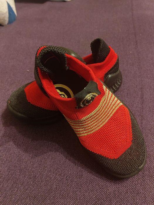 Adidași Marvel 28