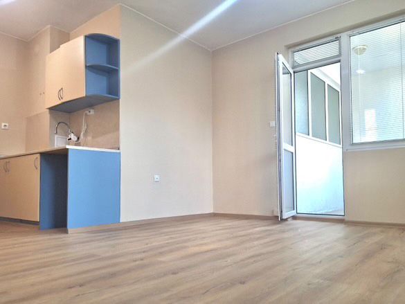 Продава се Двустаен апартамент в Бургас, Възраждане - 57 кв.м за 2106 €/кв.м - Снимка #4