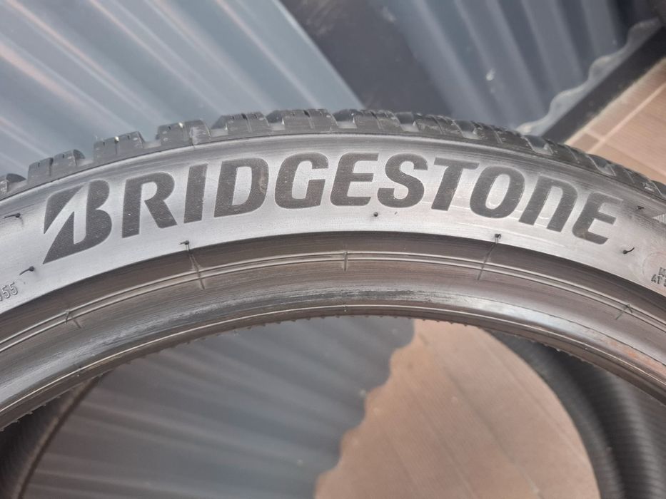 255/40/21 Bridgestone Зимни гуми