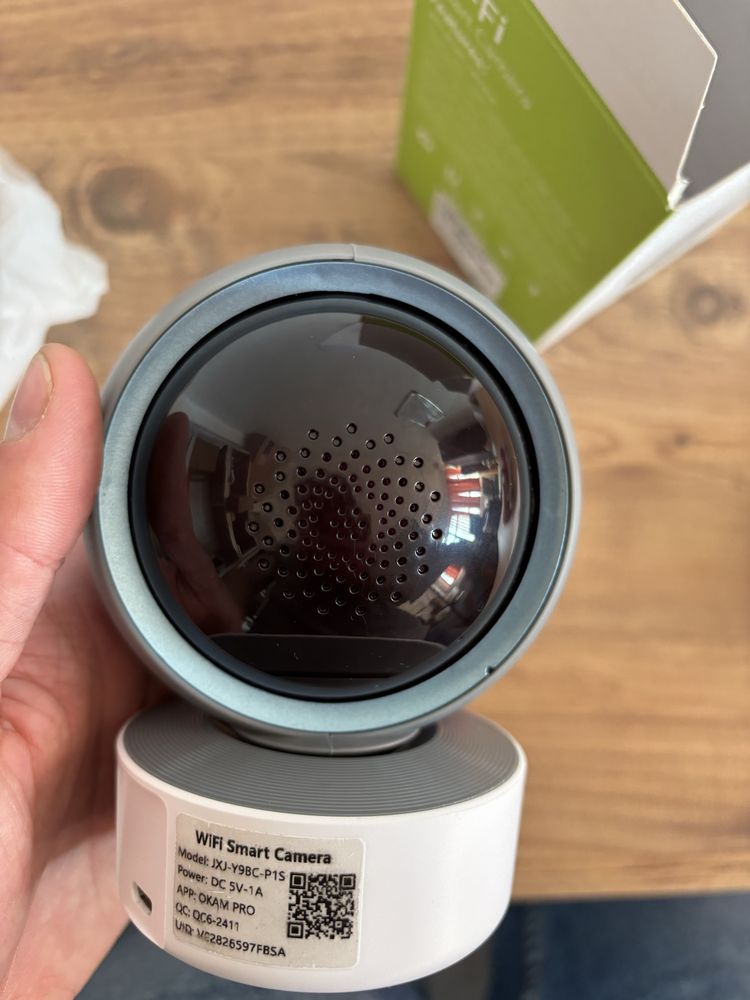 Cameră de supraveghere smart
