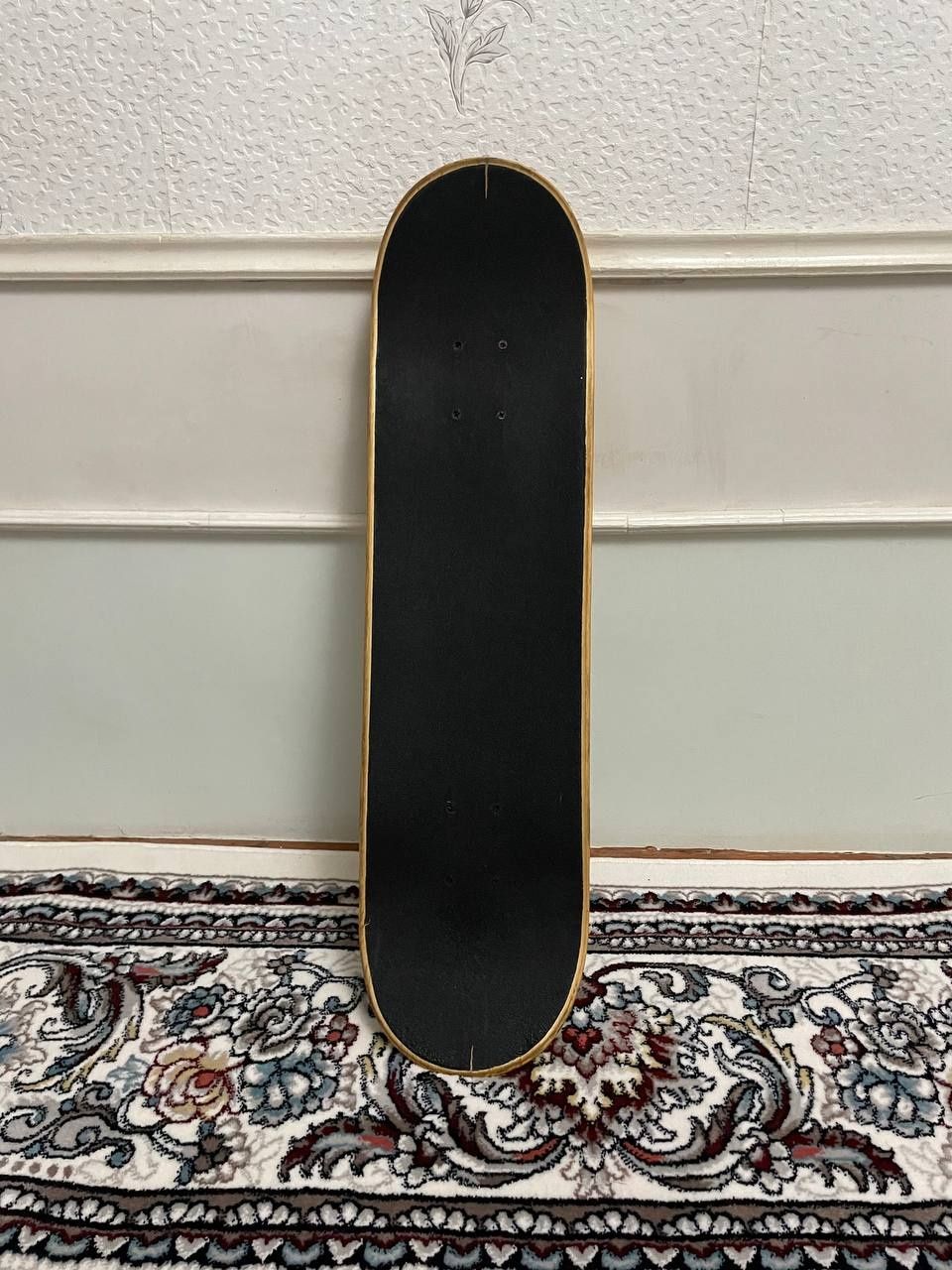 Skateboard sotiladi