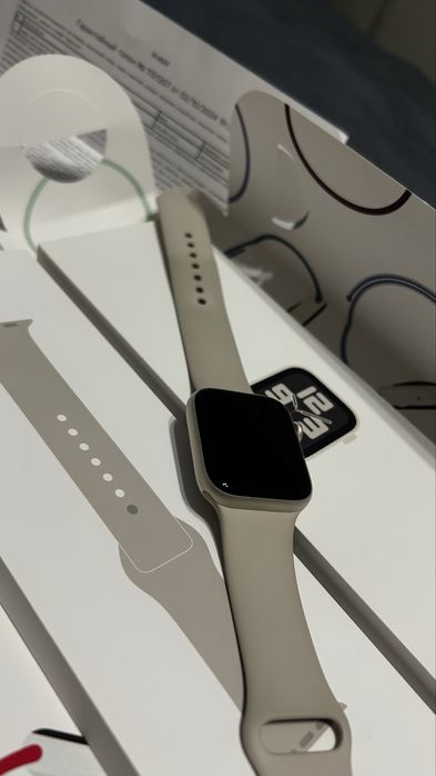 Продам часы Apple Watch SE 2 (44 мм)