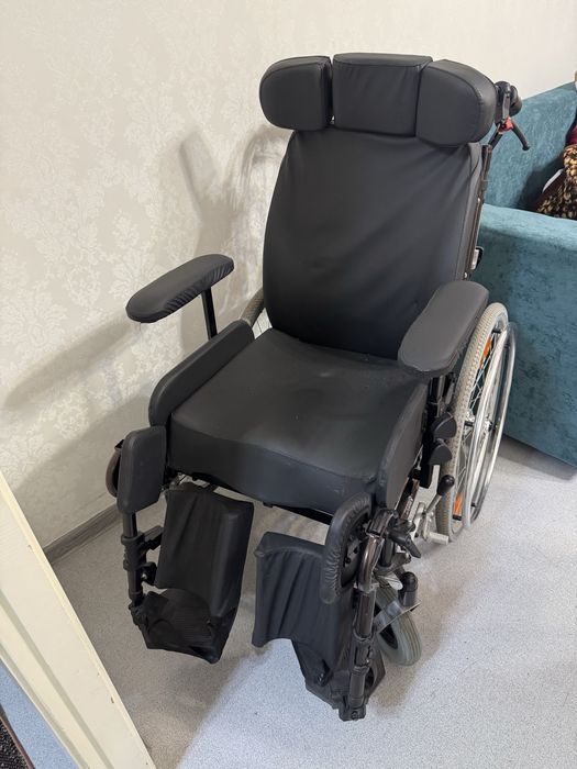 Продам инвалидное кресло