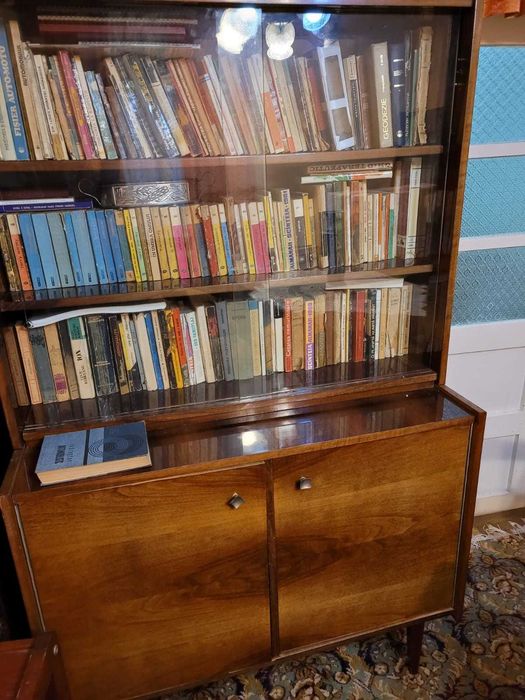 Vand biblioteca sufragerie