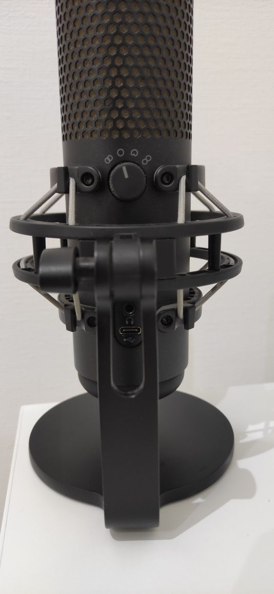 Игровой/Стримерский микрофон с RGB подсветкой HyperX QuadCast S