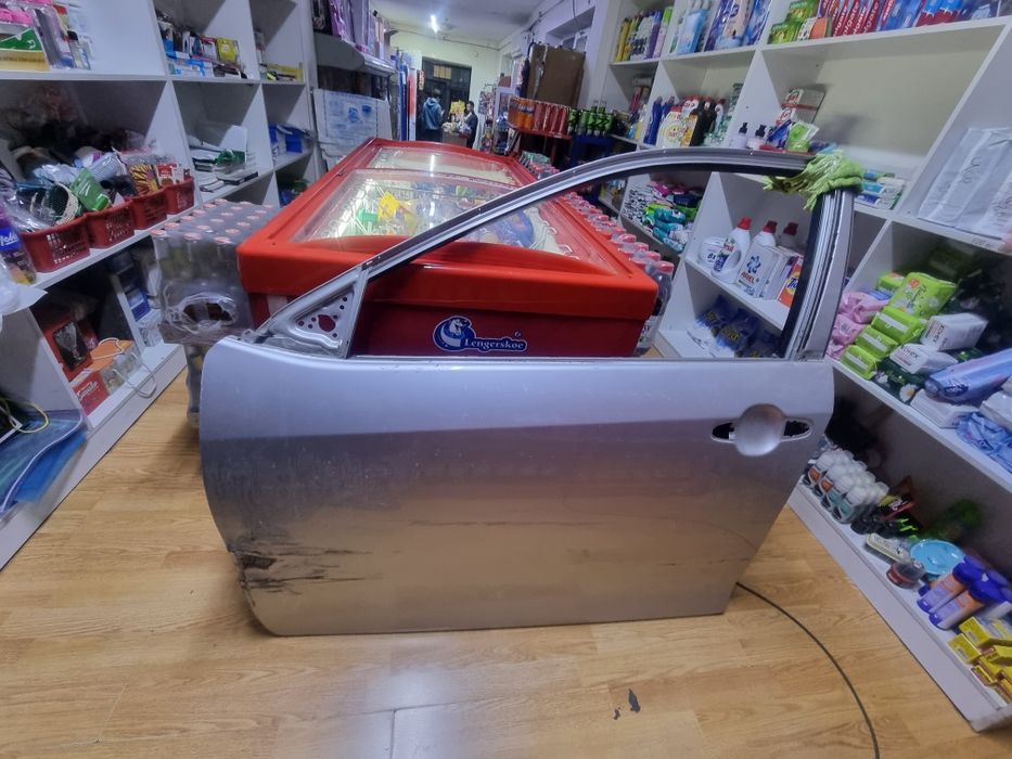 Дверь на камри 50