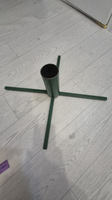 Подставка под елку