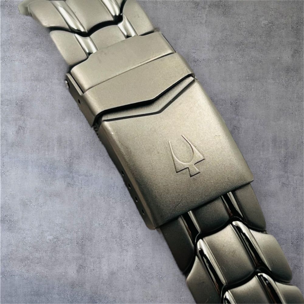 Bulova Titanium WR 100 мъжки часовник