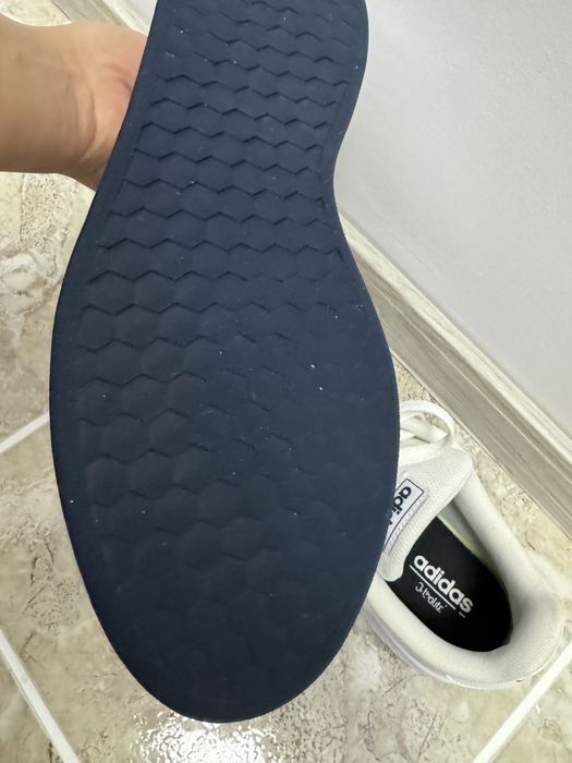 Incaltaminte :ADIDAS . Purtati o singura data ,