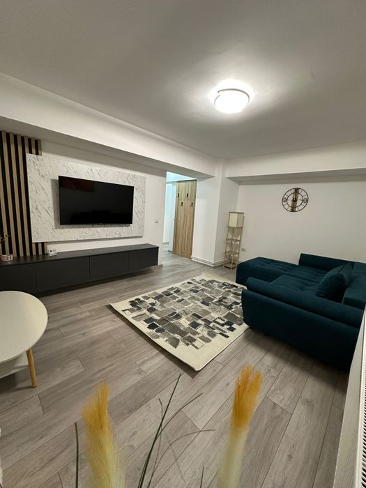 Inchiriez apartament cu 2 camere zona Cornitoiu
