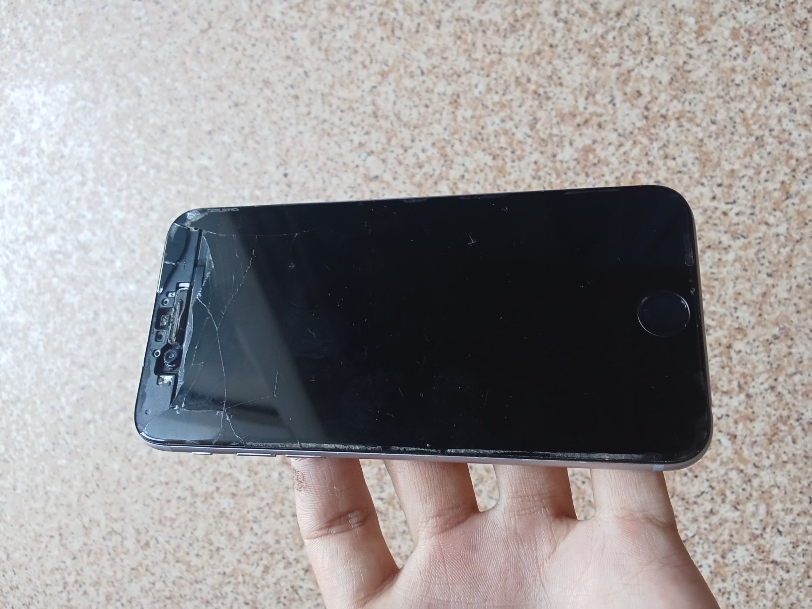 Iphone 6(на запчасть)