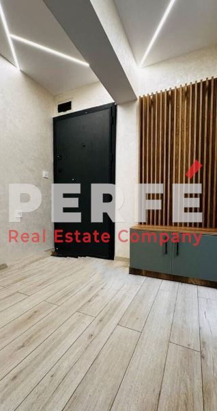 Продава се Двустаен апартамент в Бургас, Лазур - 62 кв.м за 2613 €/кв.м - Снимка #4