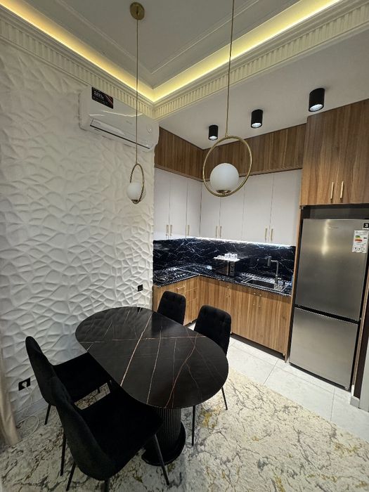 Своя 2в4/3/3 Ойбек метро с арендатором Срочно