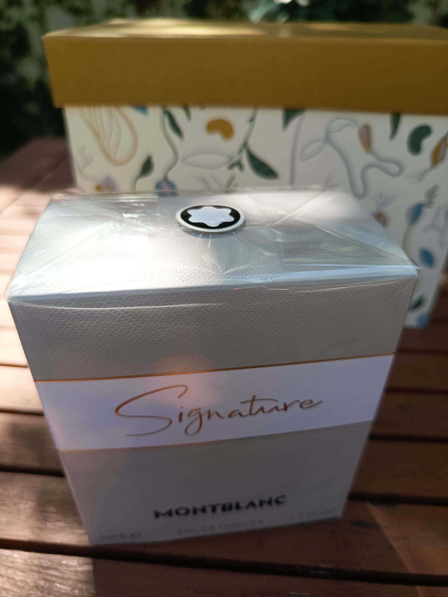 Нов дамски парфюм Montblanc - Signature, подходящ за подарък