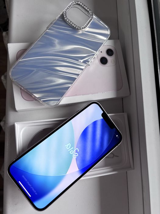 iPhone 13, 128гб, розовый, аккумулятор не менялся свой