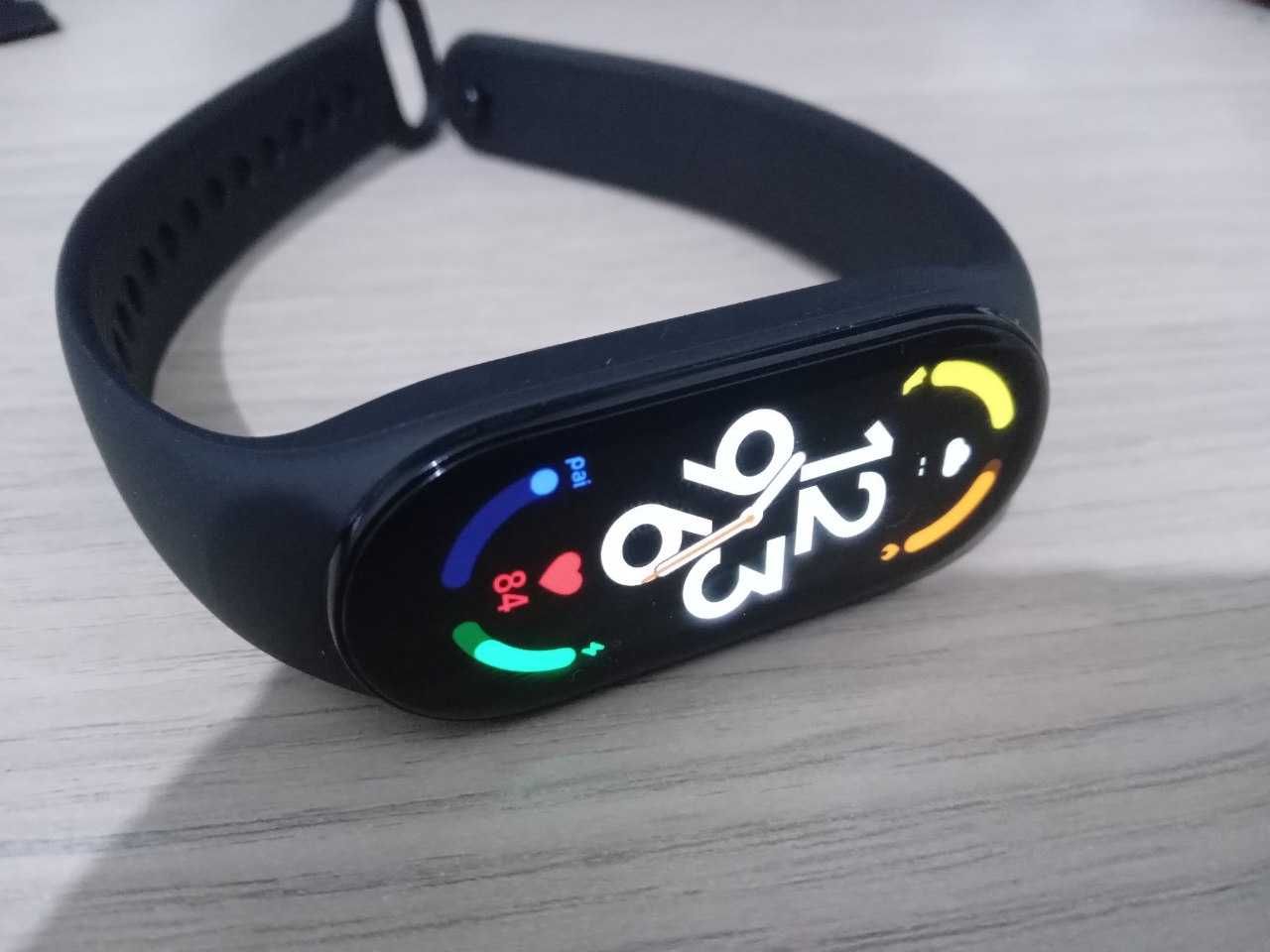 Mi band 7 smart soat (watch) holati a'lo