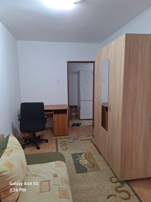 Apartament 3camere de inchiriat/ Dr. Marinescu