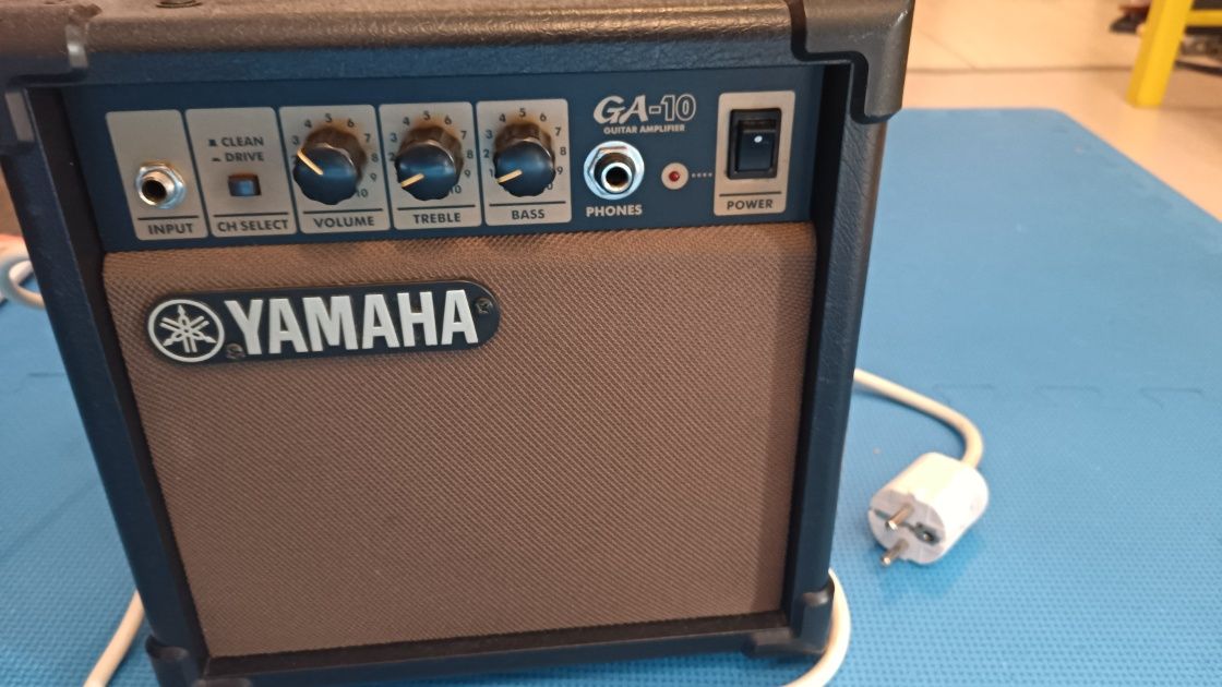 Amplificator Yamaha Chitara