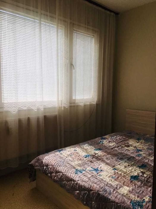 Дава се под наем Едностаен апартамент в Бургас, Изгрев - 49 кв.м за 153 € - Снимка #2