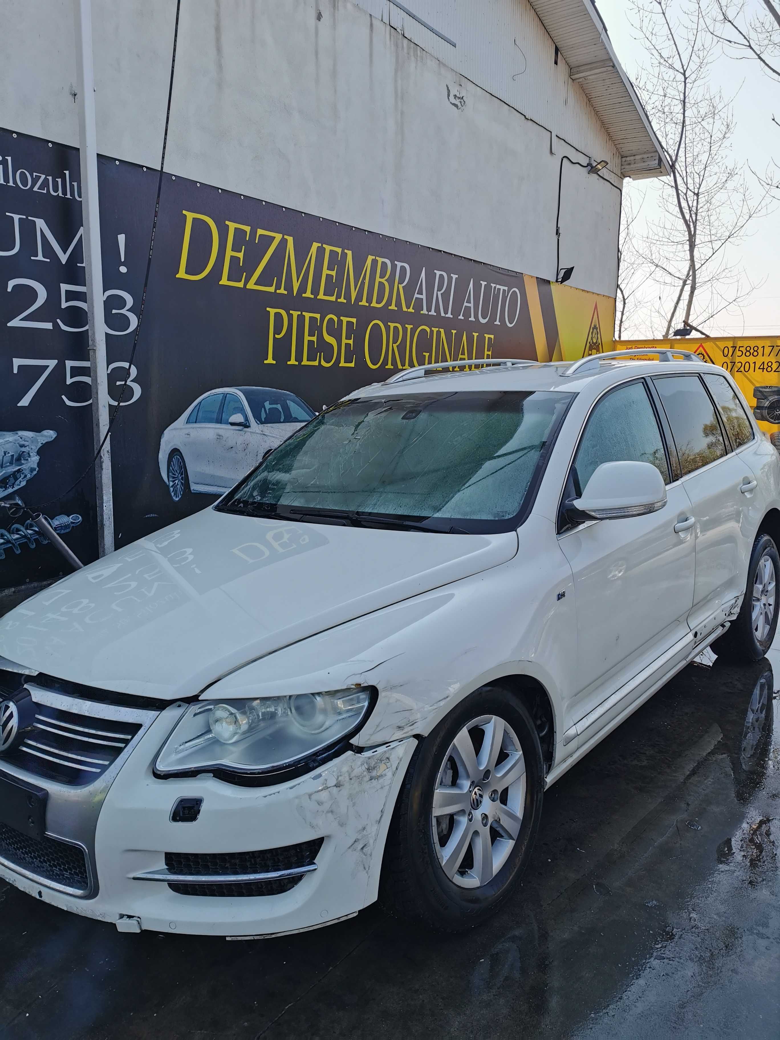 dezmembrez vw touareg 3.0 R LINE facelift CASA euro5 piese touareg