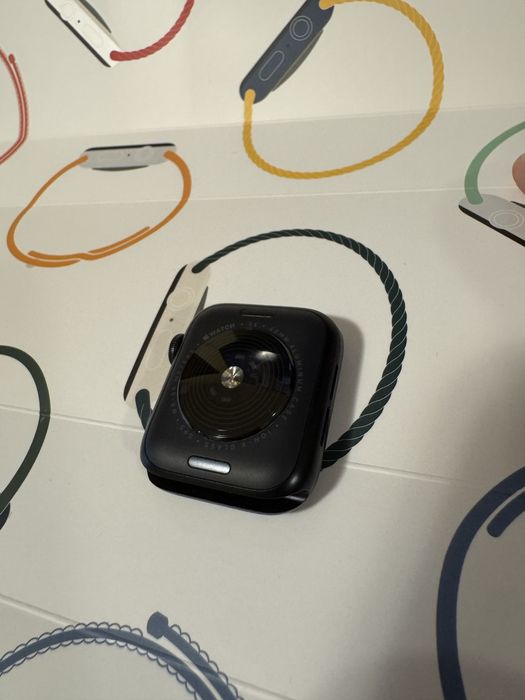 Apple Watch SE (2nd Gen) 40mm Midnight Aluminium GPS