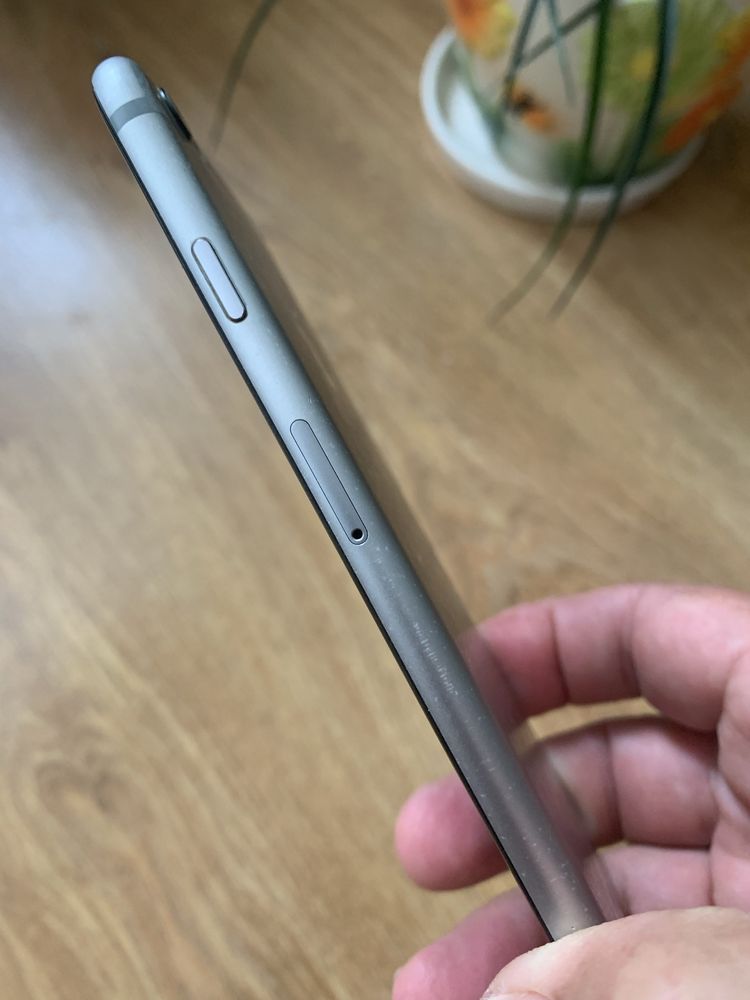 Смартфон iPhone 6