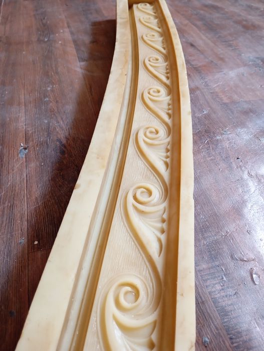 Tiyagi quyatin rizinki qalip satiladi