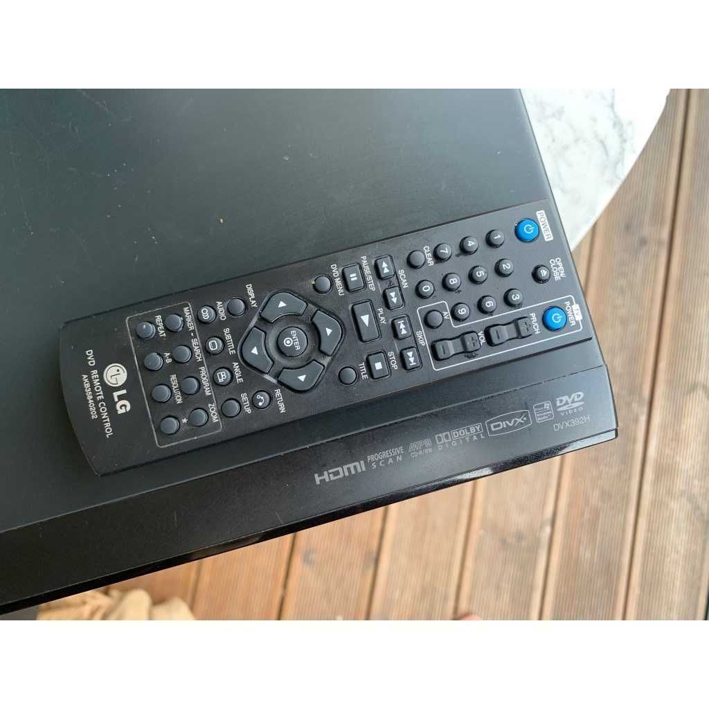 Vand DVD player, cu telecomanda,  USB, HDMI, optic etc