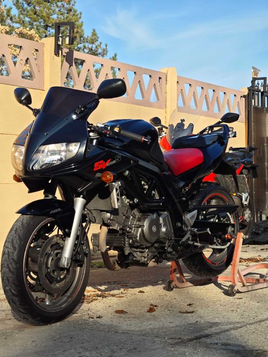 Vand Motocicleta Suzuki SV650s ABS Neagra 2008 70000+ km 3 Case GIVI