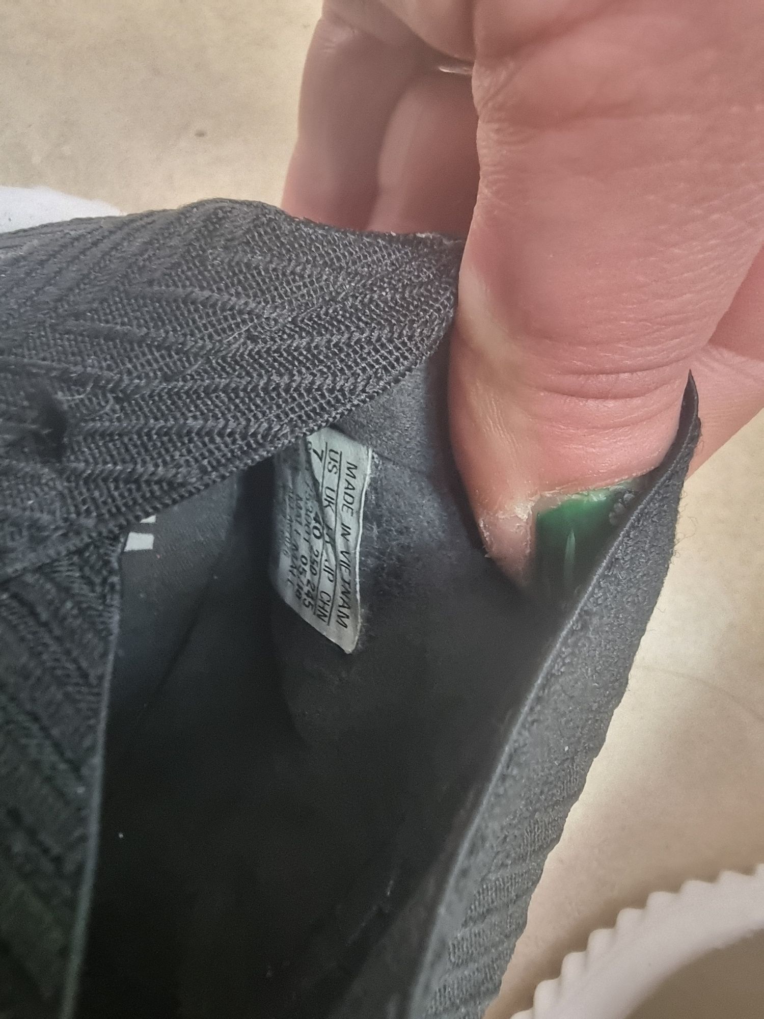 Adidas Nemeziz мъжки  маратонки 39номер