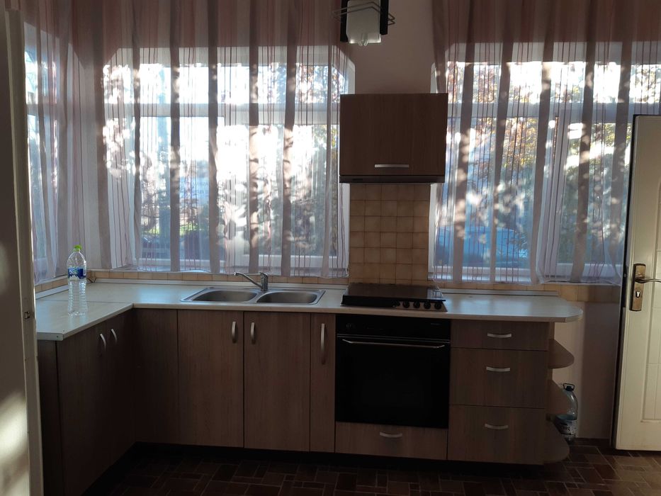 Casa cu 15 ari gradina