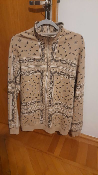 Hanorac Bershka, nou