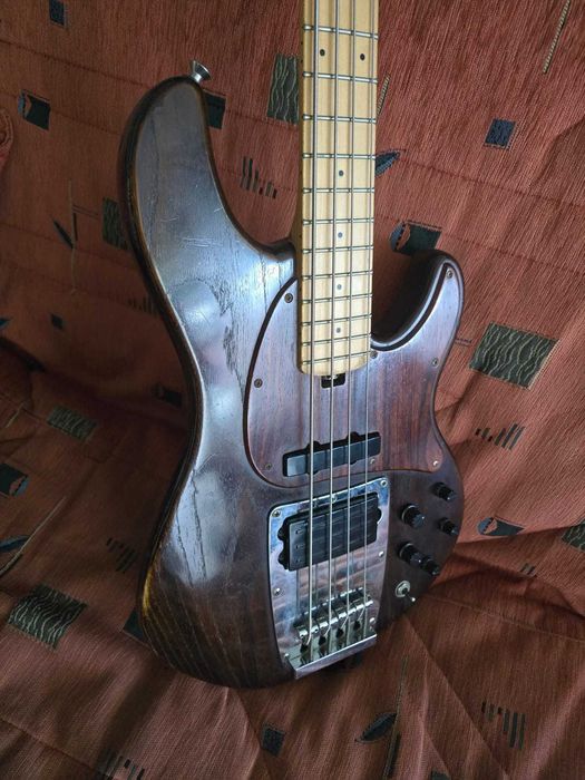 Chitara bass Ibanez ATK 800 Premium