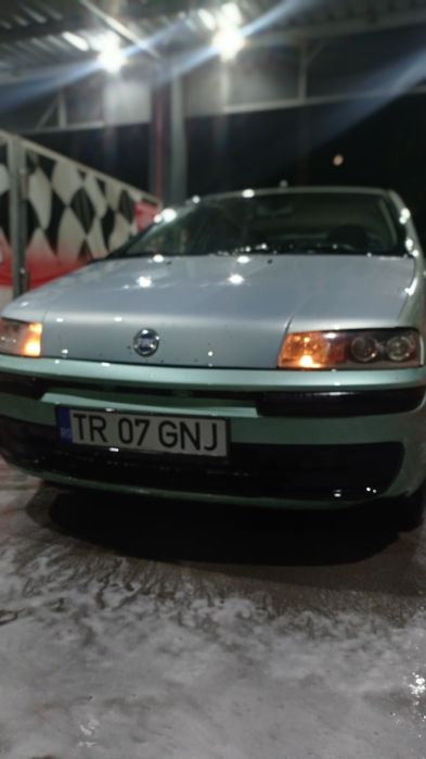 Vând fiat punto 1.2 8v defect