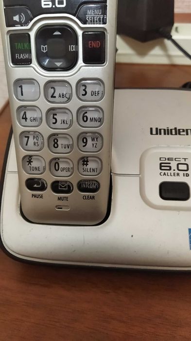 Продам радиотелефон UNIDEN.