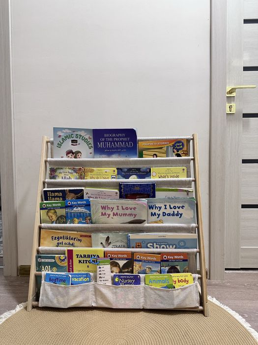 Yangi bolalar kitob javoni 75*80