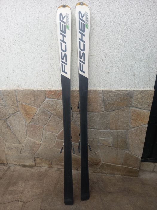 Ски FISCHER RC-R 175 см.