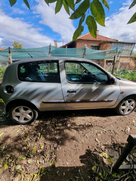 Рено клио на части